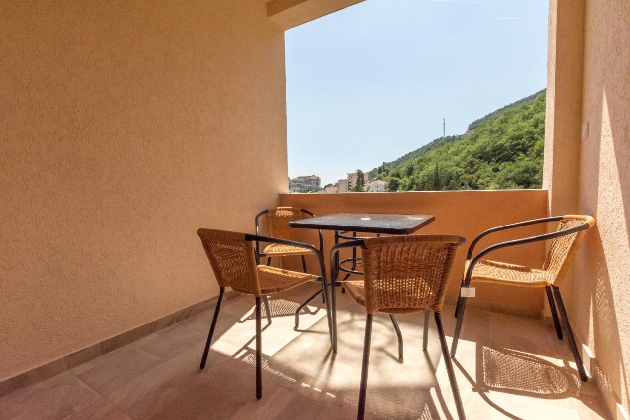 Apartments Elena Μπούντβα Εξωτερικό φωτογραφία